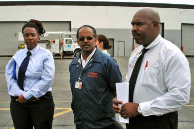 instructor.jpg (92161 bytes)