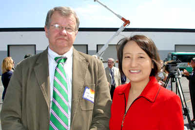 mary_hayashi.jpg (98607 bytes)