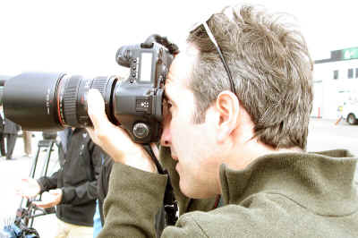 photog.jpg (114798 bytes)