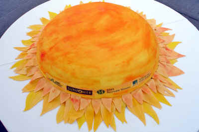 sun_cake.jpg (73874 bytes)
