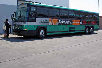 wifi_shuttle.jpg (86085 bytes)